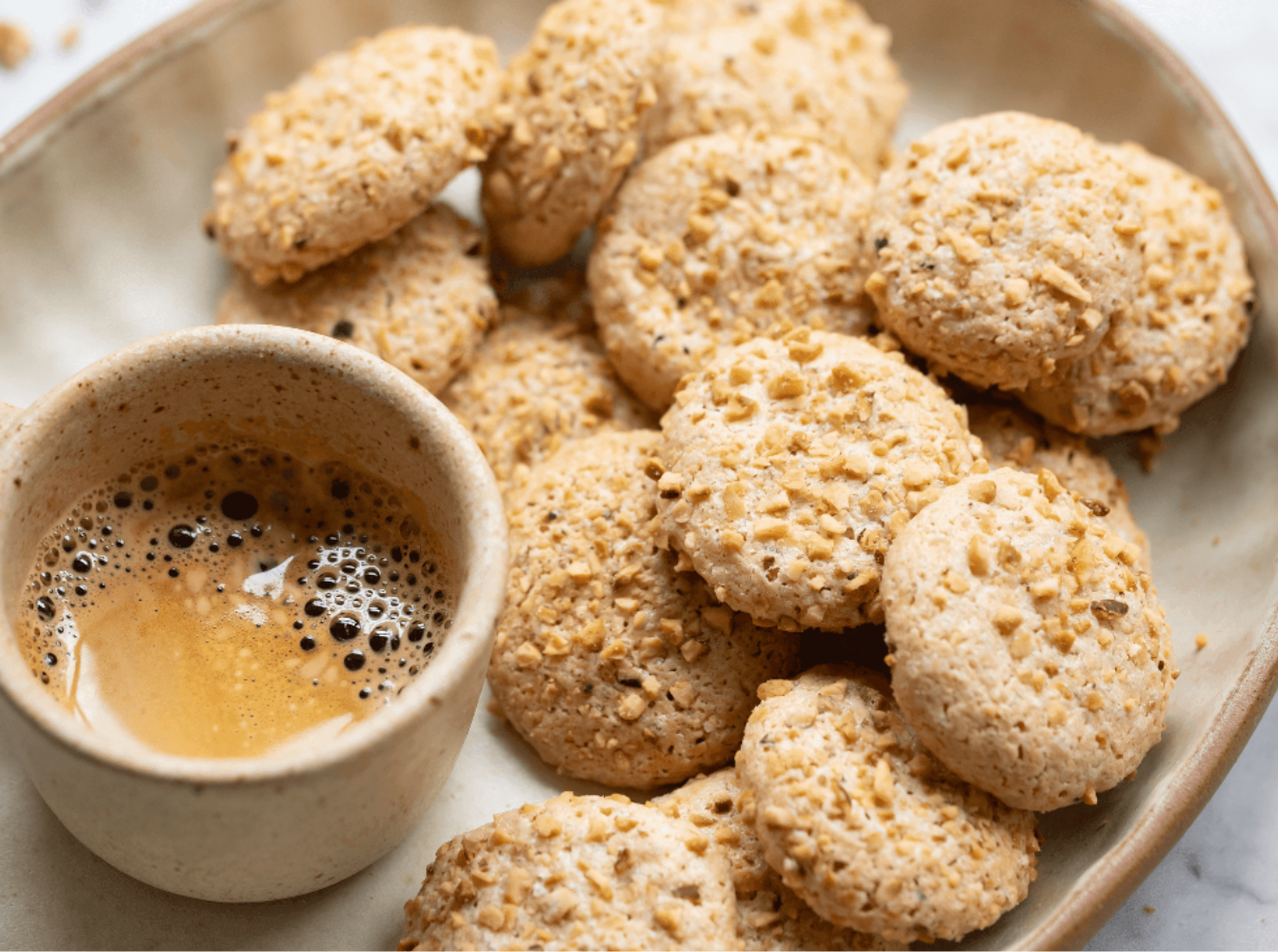 galup-croccanti-alla-nocciola-assortiti-in-latta-150g image 2